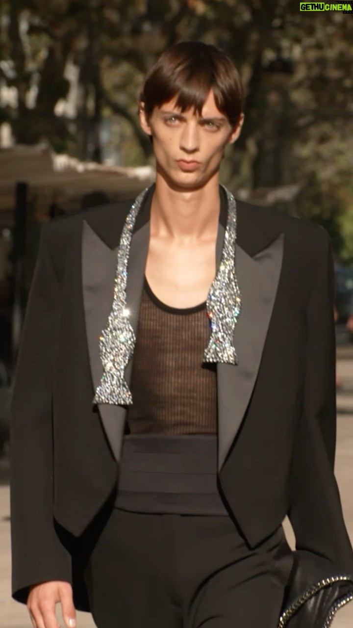 Stella McCartney - 5.9K Likes - STELLA’S SUSTAINABLE MARKET: Blurring the lines between genders.
Discover the full #StellaSummer24 runway collection at stellamccartney.com.
#StellaMcCartney #ParisFashionWeek #PFW #StellasSustainableMarket