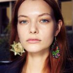 Stella McCartney Instagram - STELLA’S SUSTAINABLE MARKET: Backstage moments from my Summer 2024 runway show… x Stella Wearable art by @AndrewLoganSculptor, exclusively crafted for Stella McCartney from recycled and recyclable glass. Mirror pieces were hand-crocheted in our London atelier on organic cotton denim and Kelsun™️, a seaweed based yarn — the first time it has been seen on a runway. Discover the full #StellaSummer24 runway collection at stellamccartney.com. #StellaMcCartney #ParisFashionWeek #PFW #StellasSustainableMarket