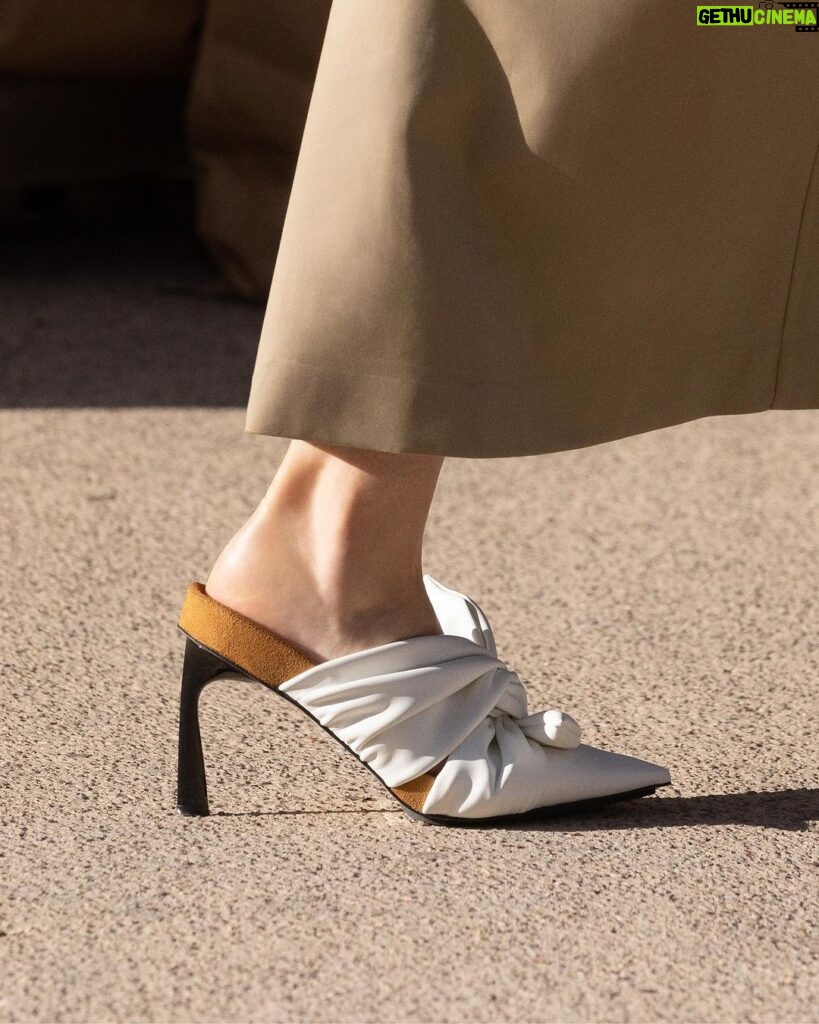 Stella McCartney Instagram - STELLA’S SUSTAINABLE MARKET: Introducing my Terra shoe family, crafted from recycled and biobased #vegan alternatives to leather. Not a single creature harmed. x Stella For every tonne of animal hide tanned, almost 300kg of toxic chemicals are released into the environment. Our #crueltyfree alternatives do not require any tanning. Discover the full #StellaSummer24 runway collection at stellamccartney.com. #StellaMcCartney #ParisFashionWeek #PFW Marché Saxe-Breteuil