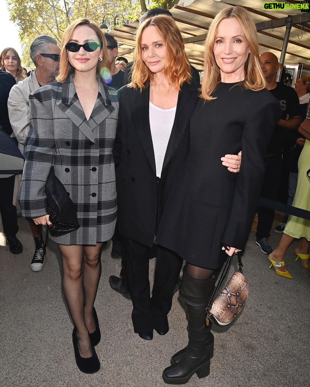 Stella McCartney Instagram - STELLA’S SUSTAINABLE MARKET: Our extended Stella family came together to celebrate the Summer 2024 collection and #StellasSustainableMarket. Featured: #CateBlanchett, @ParisJackson, @JeffKoons, @MaudeApatow, @LeslieMann, @AndrewLoganSculptor Stella is shot with Andrew Logan, who created exclusive wearable art worn during the runway show. Watch the #StellaSummer24 runway show at stellamccartney.com. #StellaMcCartney #ParisFashionWeek #PFW #InStella Marché Saxe-Breteuil