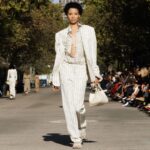 Stella McCartney Instagram – STELLA’S SUSTAINABLE MARKET: A play with proportions. Cropped tailcoats and waffle-knit vests over volume trousers, slim and roomy trenches, tiny #Falabella triangles and #Frayme bucket bags in knotted hemp mesh.
Watch the #StellaSummer24 runway show at stellamccartney.com.
Credits
Wearable art by @AndrewLoganSculptor, exclusively for Stella McCartney
#StellaMcCartney #ParisFashionWeek #PFW #StellasSustainableMarket Marché Saxe-Breteuil