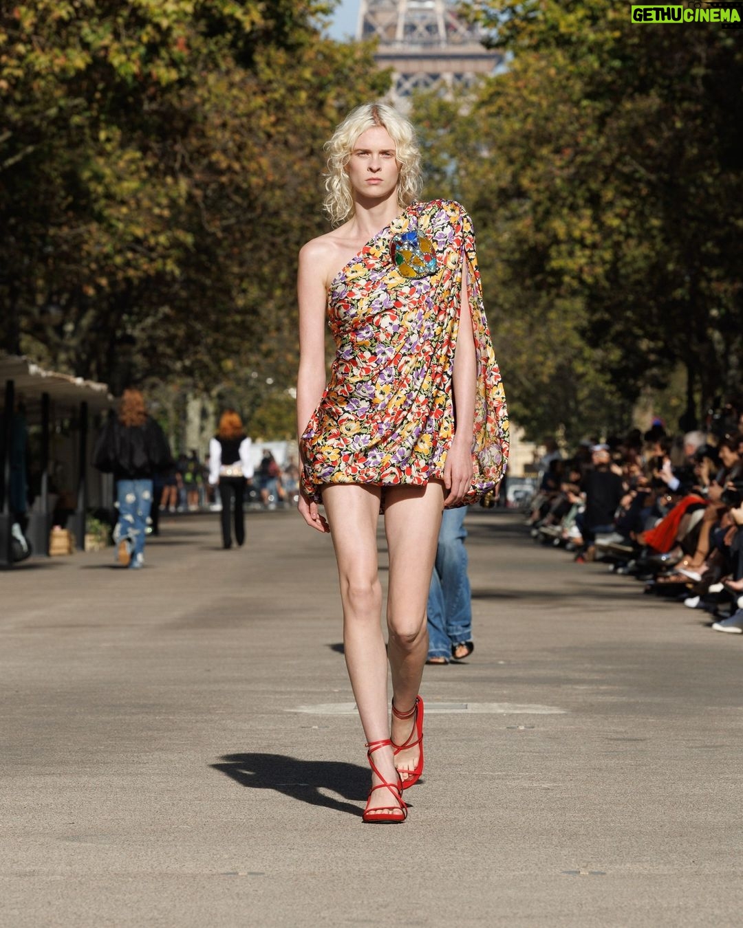 Stella McCartney Instagram - STELLA’S SUSTAINABLE MARKET: Fashion details. Asymmetric draping, corset lacing, bugle bead embellishments, tuxedo bib and cummerbund inserts on organic cotton denim. The Summer 2024 collection is crafted with 95% conscious materials, making it our most responsible edit to date. Watch the #StellaSummer24 runway show at stellamccartney.com. Credits Wearable art by @AndrewLoganSculptor, exclusively for Stella McCartney #StellaMcCartney #ParisFashionWeek #PFW #StellasSustainableMarket Marché Saxe-Breteuil