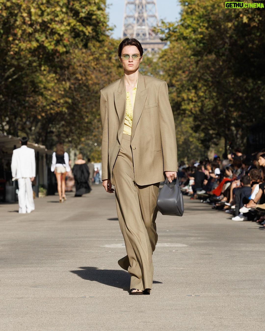 Stella McCartney Instagram - STELLA’S SUSTAINABLE MARKET: Summer 2024 blurs the lines between genders and generations. Cummerbunds in lead-free crystals, ruffled organic poplin shirting, tailoring in metallic brocades. Watch the #StellaSummer24 runway show at stellamccartney.com. Credits Wearable art by @AndrewLoganSculptor, exclusively for Stella McCartney #StellaMcCartney #ParisFashionWeek #PFW #StellasSustainableMarket Marché Saxe-Breteuil