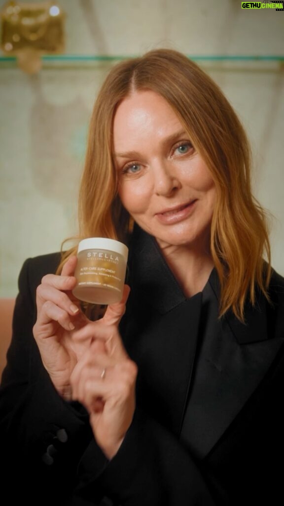 Stella McCartney Instagram - STELLA SKINCARE: The miracle pill you’ve been waiting for… I’m so excited to share our newest @StellaMcCartneyBeauty innovation with you. Alter-Care Supplements are the world’s first #vegan beauty edible that works from the inside to deliver plumper, smoother and more radiant skin. It’s like magic in a bottle! x Stella STELLA Skincare’s packaging is crafted from recyclable materials, with a pioneering refillable system to ensure we create the least waste. Shop #STELLAskincare now at stellamccartneybeauty.com. #StellaSkincare #AtOneWithNature #StellaMcCartney #SkinSupplement #NaturalSupplements
