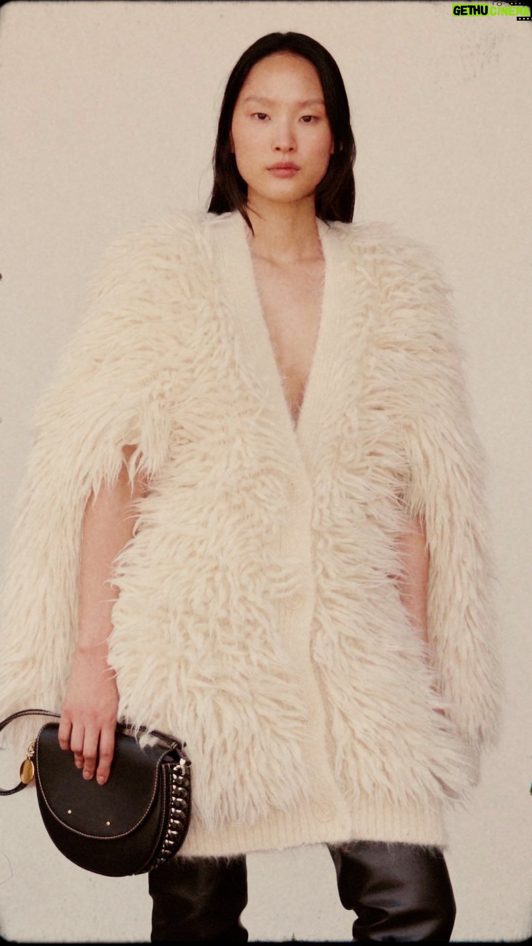 Stella McCartney Instagram - LADY GARDEN: Spring reawakens the colours, patterns and textures of nature – paired with our vegan #Frayme bag. Every year, over 100 million animals are killed for their fur. We have never used fur, leather, feathers or exotic skins since day one. Shop #StellaSpring24 in-store and at stellamccartney.com. #StellaMcCartney #vegan #crueltyfree