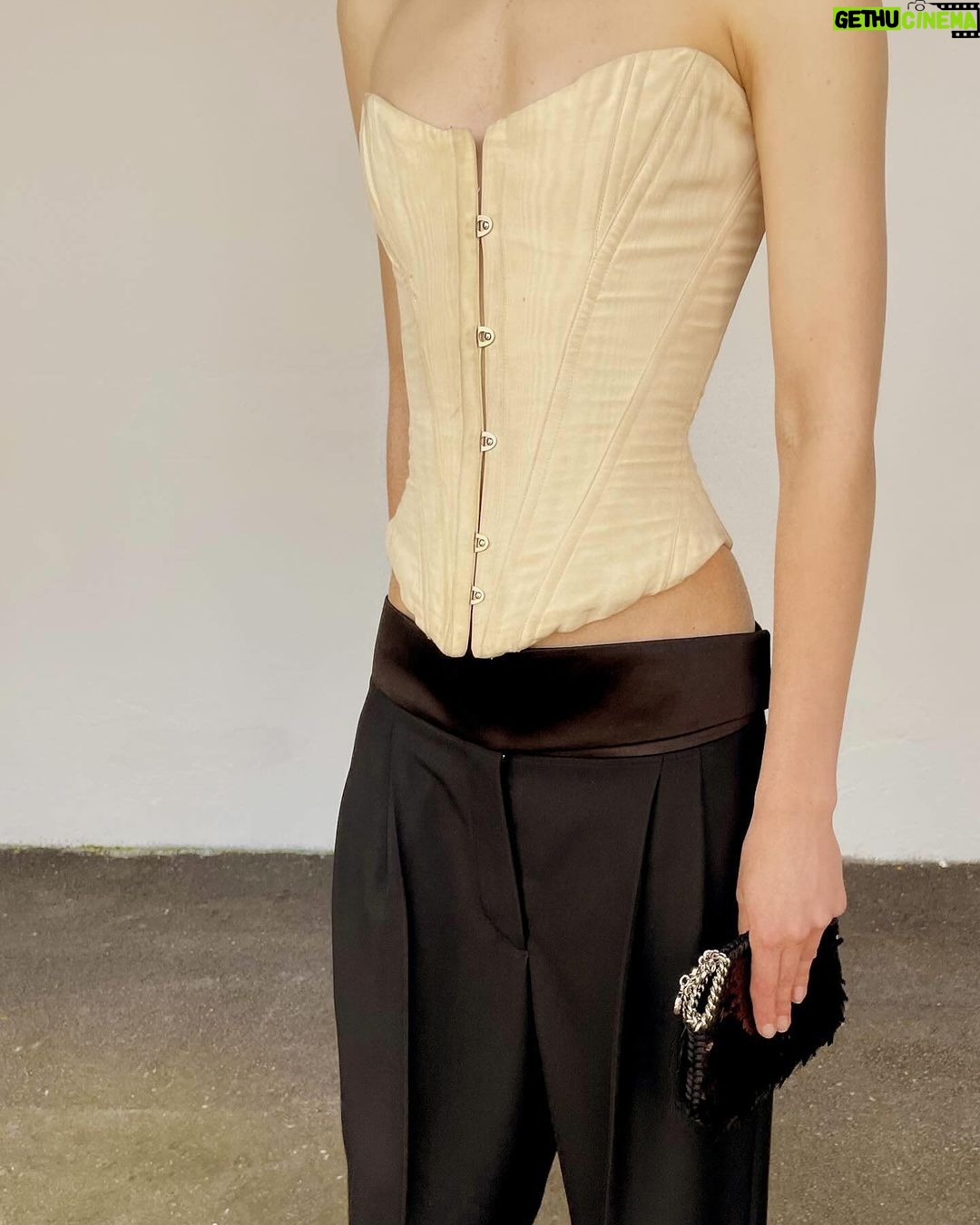 Stella McCartney Instagram - LADY GARDEN: I love how we’ve done corsetry in a very day-to-evening, very youthful, way... It also reflects an area of womanhood that at one stage was more controlling and limiting, and now women are taking back ownership of what they want to wear; celebrating their curves and strength... x Stella Every year, 300 million trees are felled by the fashion industry. Our corsetry is sculpted from forest-friendly viscose – a wood pulp-based fabric we responsibly source from sustainably managed forests, protecting ancient and endangered woodlands. Shop the #StellaSpring24 Moulded Corset Top in-store and at stellamccartney.com. Credits Video: #ShotByStella
#StellaMcCartney