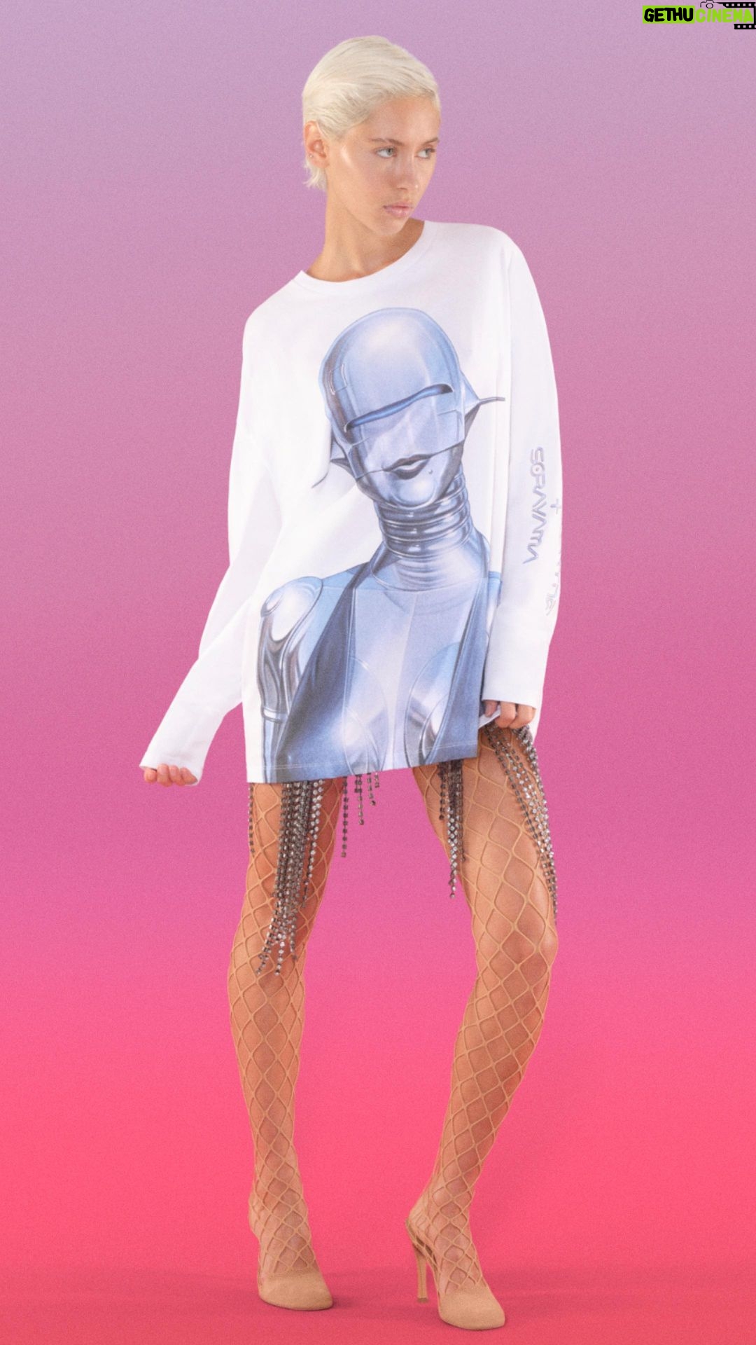 Stella McCartney Instagram - STELLA + SORAYAMA: “I’ve always admired Stella’s work and how she manages artistic integrity whilst also maintaining full sustainably integrity.” – @lirisaw Shop the #StellaxSorayama limited-edition capsule in-store and at stellamccartney.com. @HajimeSorayamaOfficial #StellaMcCartney #Sorayama