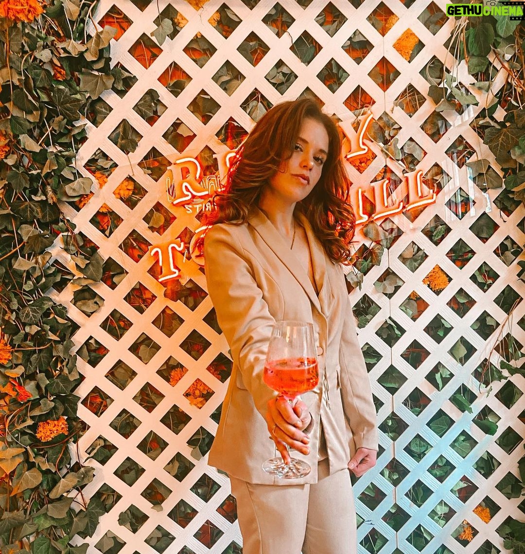 Steph Bumelcrownd Instagram - Bubbles house🫧 by @chandon #unmundodeposibilidades 🫧#tucasachandon #holamexico 🫧 Con la mejor siempre @marianitooooo_ 🫧