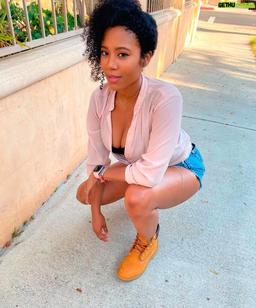 Stephanie Charles Instagram - Rockin my Timbs like I’m from the east coast but I’m L.A. all day😘 📸 @dimitrimorantus #stephaniecharles #eastcoastvibes #lavibes ##chill #goodvibesonly #actresslife🎥