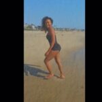 Stephanie Charles Instagram – Aww, I miss those beach life pre 2020☺️
#stephaniecharles
#throwbackthursdayy
#tbt
#goodvibes
#smilesfordays
#downmemo
#chillvibes🌴
#gratitude