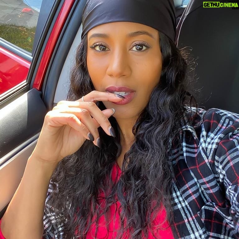 Stephanie Charles Instagram - Chillin instead of LOVIN in the hood, cause it's too damn hot!π BUT HEY... if you haven't seen LOVERZ N THE HOOD, it's out now in YouTube! @dimitrimorantus @unleashdakeish @iamjayhunter @tiffystunts @johnsejr #stephaniecharles #loverznthehood #actresslife #setlife #laughterismedicine