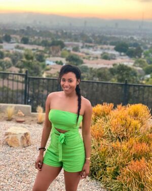 Stephanie Charles Instagram - I hope everyone had a good holiday weekend 🍾🎉

#stephaniecharles
#chillvibes
#goodtimes😊