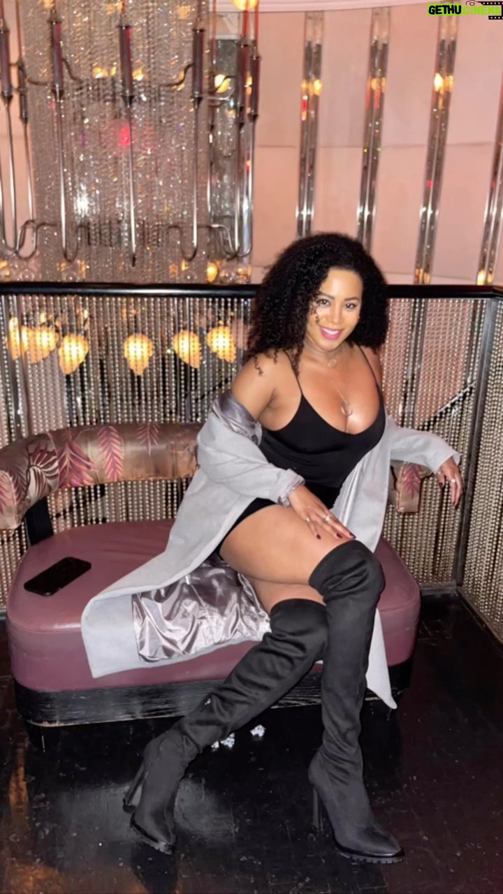 Stephanie Charles Instagram - About last night…. #bday #celebratethemoment Happy birthday to the beautiful @farvelis 💕💕 @azizascott @lekethia.dalcoe @mikhalajene @drineee Thank you @pencilmein ☺️ #stephaniecharles