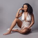 Stephanie Charles Instagram – Getting more comfortable in my own skin….barefoot and all💋💕
📸 @mfbentertainment
@yvonnesenat
@chuckjones84
💄 MUA @tamarathemua
💇🏾‍♀️ @briarihair
@shadesofmelaninhair
Lashes @thedollhousebeauty

#stephaniecharles
#photoshoot📸 
#actresslife
#selfgrowthjourney
#tylerperrystudios 
#blackishabc
#ruthless