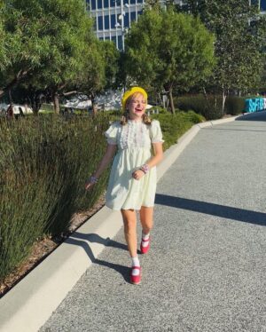 Stephanie Styles Instagram - Taylor is my boyfriend. Taylor is a god. Taylor is the breeze in my hair on the weekend. ✨🧹💎🍋

#latstheerastour #taylorswift #tstheerastour