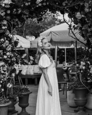 Stephanie Styles Instagram - 👰🏼‍♀️ era feat. women I am endlessly grateful for and love dearly 🥹