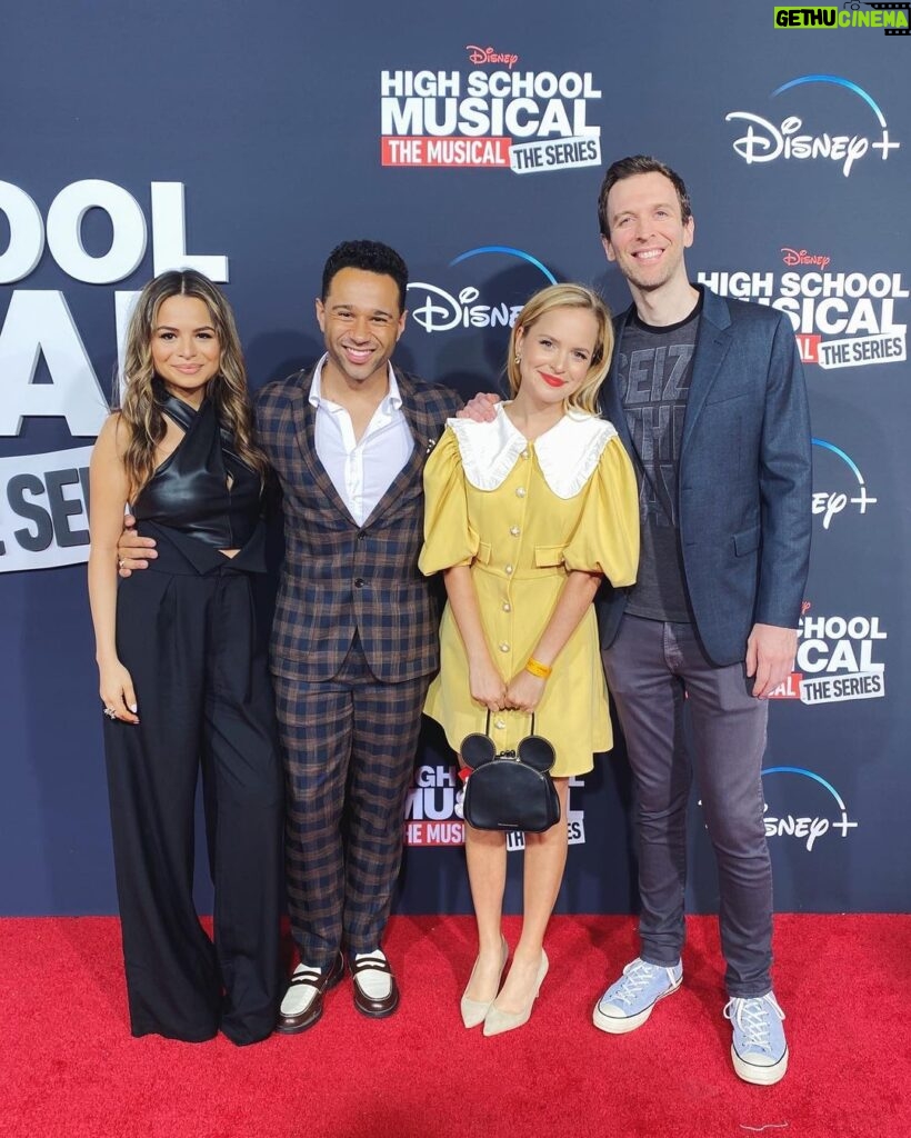 Stephanie Styles Instagram - The *~Always True to BLEU~* crew is back! So grateful that there’s going to be a new @corbinbleu production number on @disneyplus very very soon! #HSMTMTS #highschoolmusical Walt Disney Studios