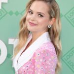 Stephanie Styles Instagram - Spending time working at the Wells Foundation has been one of the greatest joys of my life. Thank you @alanmyang and @mrhubbard00 for letting me be a part of this brilliant family you built both on and behind the camera! I hope you like spending time with us too! 🫶🏻 you can watch LOOT on @appletvplus starting June 24th!!