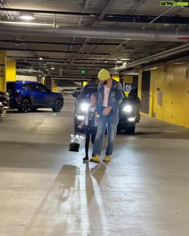 Stephen Curry Instagram - This pre-game outfit was designed by Keith Herron, the talented visionary behind @advisry. I’m partnering with @Rakuten and @blackinfashioncouncil to help showcase Black designers like Keith because there’s so much heat in this line! 🔥 Celebrate Black History Month by supporting Black designers at Rakuten.com/BIFC #RakutenPartner