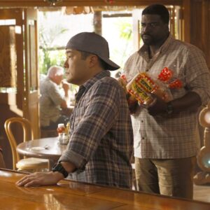Stephen Hill Instagram - New Episode of @magnumpi Wednesday at 9pm on @nbc directed by @perdita_weeks_ Tune in! 

#magnumpi #MPEyes #IslandHoppers