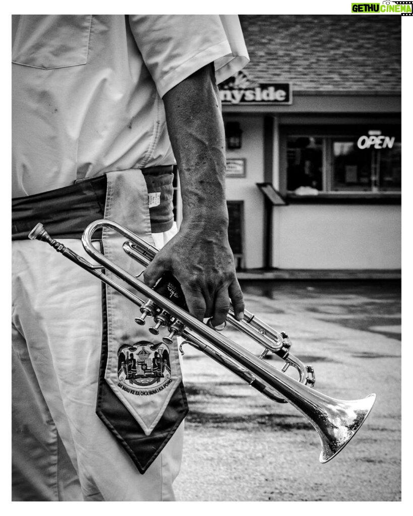 Stephen Hill Instagram - The life of the land is perpetuated in righteousness. Hawaii state motto. #stephenhillphotos #leicaphoto @royalhawaiianband #blackandwhitephotography #gimmedathorn! #samjackson