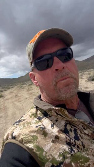 Steve Austin Instagram - 🔊⬆️ 

Riding the backroads putting a few laps in..
New episode Stone Cold Takes on America tomorrow night at 10/9c on @aetv 
@wweonae @gfiracing @class1motorsports 
#usa #america #kawasaki #krx1000 #picnic