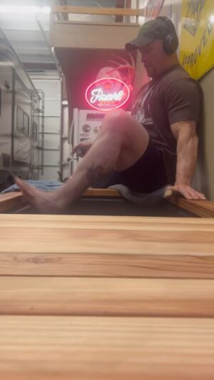Steve Austin Instagram - My first cold plunge experience. Unedited footage. Part 1
#cold #coldplunge #blooperreel
@renutherapy