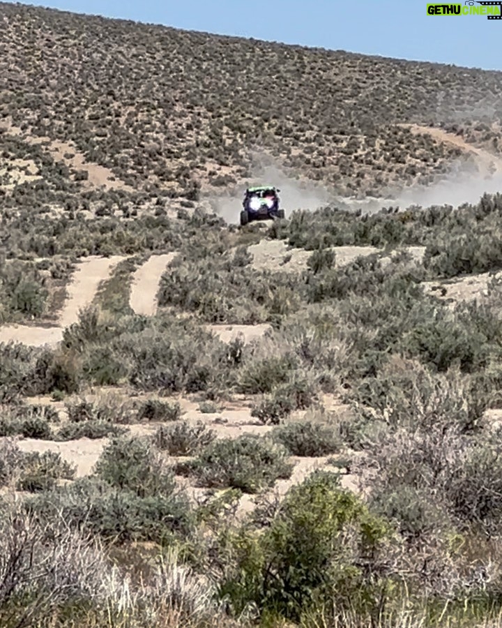 Steve Austin Instagram - 🔊⬆️ Lights out. Was a helluva day. Thanks @zach_kisman @blake__100 @gfiracing @class1motorsports #4x4 #offroad #kawasaki #krx1000 #america #usa #nevada @valleyoffroadracingassociation #warrior275