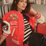 Sude Zülal Güler Instagram - InStyle Ekim 🌸 Ellere sağlık💫 Yayın Direktörü: @isiksimsek Röportaj: @eylulsolakoglu Fotoğraf: @emrekaratasoglu Styling: @ekinsuoktar Styling Asistanları: @aysenrkurtulus ,@yoncastalf Saç: @talatkivrak Makyaj: @barisyilmmaz Fotoğraf Asistanları: @cagdasezginn , @ugurciftdogann Mekan: @tuhafier @icontalentofficial 🤍