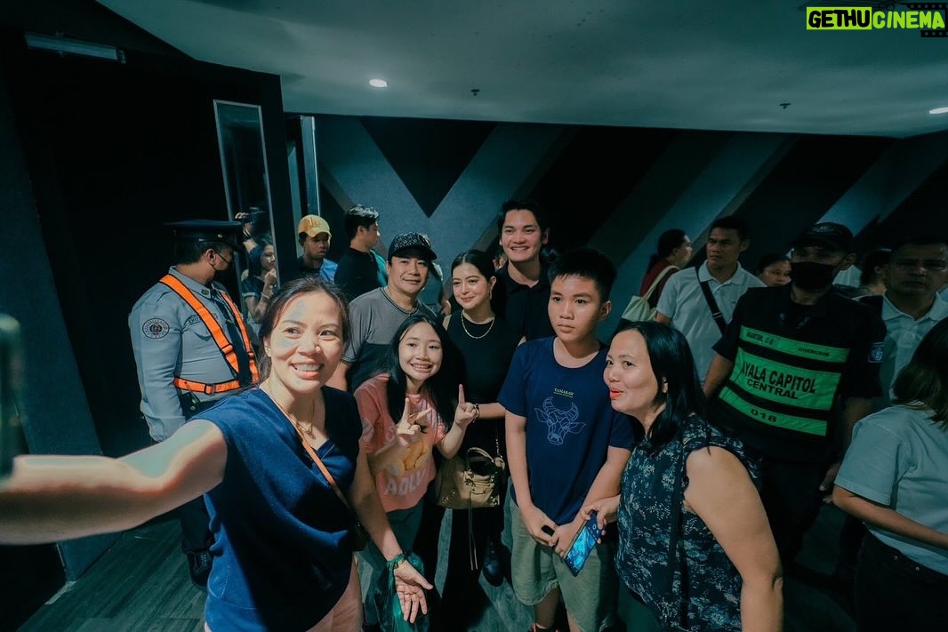 Sue Ramirez Instagram - #RewindMMFF Block Screening of Sue Ramirez and Victorias City Mayor Javi Benitez ♥️ 📍Ayala Malls Capitol Central Thank you for taking your greatest loves to watch REWIND! 💚⏪ #RewindNowShowing in MORE CINEMAS NATIONWIDE! #SalamatLods #MMFF2023