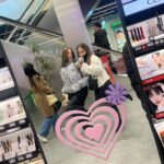 Sue Ramirez Instagram - Kahit saan ako mapadpad at mapunta palaging hinahanap saakin si Ate @kristelfulgar . Wag kayo magalala palagi ko din siyang hinahanap haha (bigla bigla nalang nasa S. Korea, o kaya Europe o kaya US). 😅 Pero kahit minsan sa isang taon ko lang siya nakakasama at nakikita hindi nagbabago ang samahan namin. ♥️ Ayan. Ganyan padin kami. Kung paano nyo kami minahal at nakilala. #MgaBatangSueTel 👭🏻 Sa araw nato nagbibigay pugay kami sayo @kristelfulgar !!! Sobrang saya ko dahil alam ko na masayang masaya ka ngayon. Andito lang ako palagi sa lungkot at ligaya. Kahit pinaiyak mo ko sa bus nung nasa S. Korea tayo 😭😭😭 love you ateeeee!!! HAPPY HAPPY BIRTHDAY SAYO!!!!!!! 🥳🥳🥳💕💕💕 Hiningi ko pa tong mga picture sakanya para may pang post ako hahahaha sorry na labyu ✌🏼 Seoul, Korea