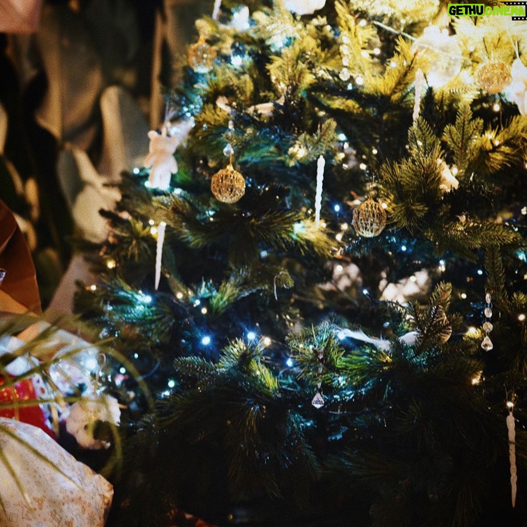 Sue Ramirez Instagram - Maligayang pasko po sa inyong lahat 🎄🤍