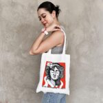 Sue Ramirez Instagram - Basta ilongga…. Kabalo na kamo na ah 😜✌🏻 Found this tote bag at the #NegrosTradeFair2023 ♥️♥️♥️ hand painted by @shequivis_artpieces 🙌🏼😍 #BastaIlonggaGwapa 📸: @trishiamaeromero 💋