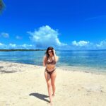 Sue Ramirez Instagram - Mornings on the island. ♥️✨ I miss the sound of waves and the calm ocean breeze. 🥲 Wherever this life takes me, I will always yearn for the sea 🌊✨ Siargao Island, Philippines