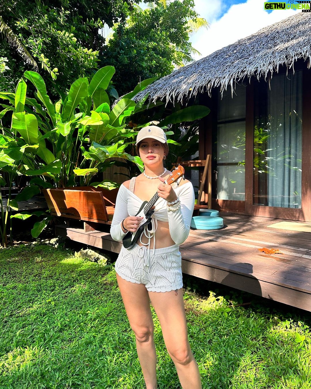 Sue Ramirez Instagram - Harana sa umaga 🎸✨ Found this cute ukulele in one of Siargao’s souvenir shops 🥹 what a great find and remembrance from the island. @wagasukuleles And also big big love and thanks to everyone from @santispoint for accommodating us. Had a super comfortable stay here at their villa with a nice outdoor banyo, garden space for yoga or to just chill, and everyone was sooo helpful to us throughout our stay. 🥹💕 can’t wait to be back! GOOD MORNING ☀️♥️ Siargao Island, Philippines