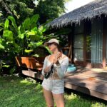Sue Ramirez Instagram - Harana sa umaga 🎸✨ Found this cute ukulele in one of Siargao’s souvenir shops 🥹 what a great find and remembrance from the island. @wagasukuleles And also big big love and thanks to everyone from @santispoint for accommodating us. Had a super comfortable stay here at their villa with a nice outdoor banyo, garden space for yoga or to just chill, and everyone was sooo helpful to us throughout our stay. 🥹💕 can’t wait to be back! GOOD MORNING ☀️♥️ Siargao Island, Philippines