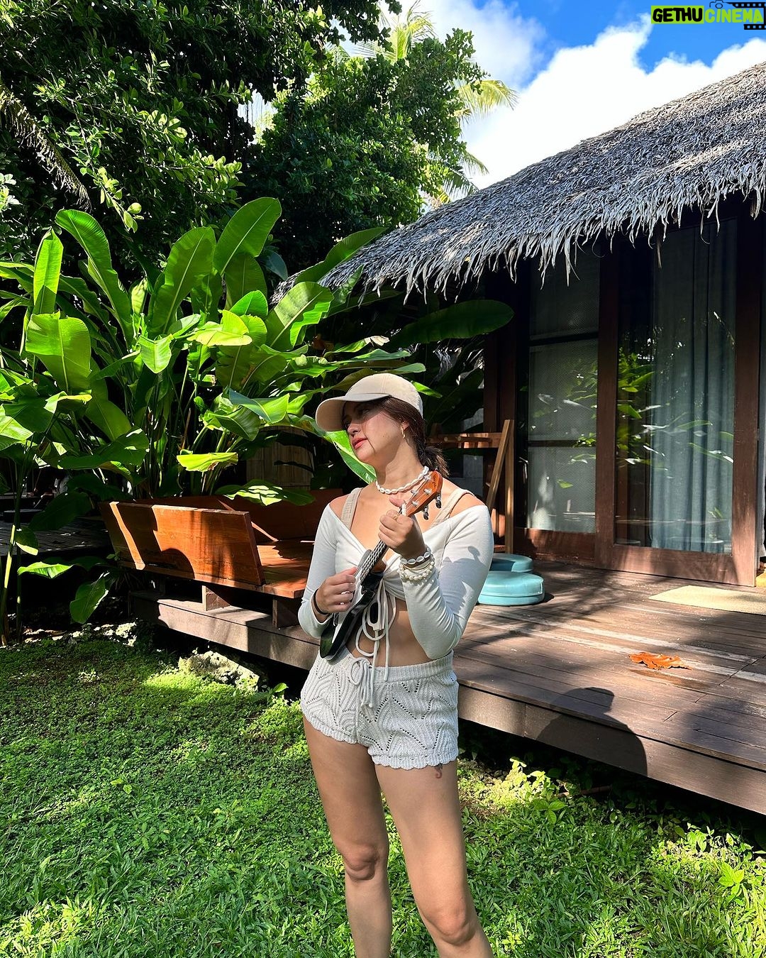 Sue Ramirez Instagram - Harana sa umaga 🎸✨ Found this cute ukulele in one of Siargao’s souvenir shops 🥹 what a great find and remembrance from the island. @wagasukuleles And also big big love and thanks to everyone from @santispoint for accommodating us. Had a super comfortable stay here at their villa with a nice outdoor banyo, garden space for yoga or to just chill, and everyone was sooo helpful to us throughout our stay. 🥹💕 can’t wait to be back! GOOD MORNING ☀️♥️ Siargao Island, Philippines