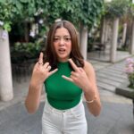 Sue Ramirez Instagram - Happy Sunday 💚💚💚 Check the last slide para Rakenrol 🤘🏻🤣 #PaskoAngPinakamagandangKwento 🎄✨