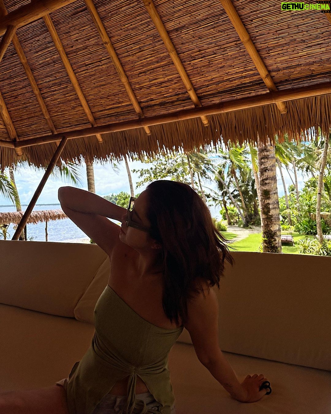 Sue Ramirez Instagram - A carousel of cherished memories 🌊✨ Siargao Island, Philippines