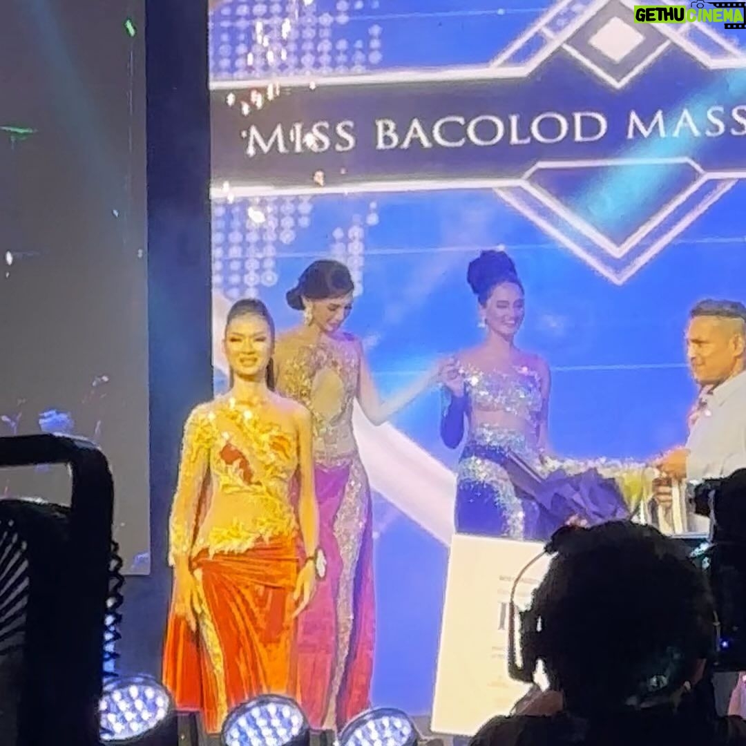 Sue Ramirez Instagram - Thank you to the #MsBacolodMasskara2023 team for the beautiful flowers and for the chance to give an award for the Best gown designer. ππ Congratulations to the newly crowned Queen, all the winners, all the gwapa contestants and to Mayor @albeebenitez for the very successful #MsBacolodMasskara2023 event! ππ»ππΌπΈπ½β¨β₯οΈ Bacolod City, Negros Occidental