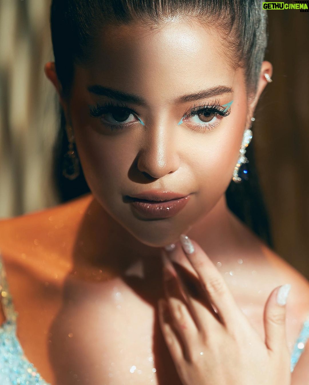 Sue Ramirez Instagram - #ForeverGrateful #ABSCBNBall2023 ✨ Gown | @michaelleyva_ Jewelry | @orochinajewelry Minaudière | @blingandcoph Styling | @joannagee of @styledbyjoannagarcia Associate | @nicniica @carlieheartsyou Styling Assistant | @arielle.eliana @galeenaa Glam | @juliuscmua Hair | @iamjulyvito Content Prod | @justin_gumara of @filtra.shots Creatives | @ritaelaa of @visualsbyrita Photo | @juanleo.m @kurttyme of @filtra.shots Visuals | @brynlyl_ Shoot Assistant | @kristoffer.remo @francispadua Location | Shangri-La, Makati Thank you so much! @bonitamuf and @sydtheflash - @rayselgarina - @starmagicphils #ABSCBNBallisBack
