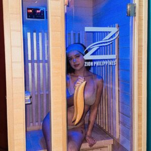 Sue Ramirez Instagram - Sauna all!!! Hahaha 🤣 

Rest and relaxation in the comfort of my own home. Thank you @zion.philippines 😍✨