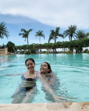 Sue Ramirez Instagram - Happy birthday to this sweet sweet soul. Must’ve had the longest laugh of my life that day with you. Memories I will cherish forever 🫶🏻 Missing our sleepovers, pamorningan laughs and Korean food trips @ 4am. idk how anyone can be as cool as you. Such an amazing friend you are. Love u love u love u and miss u so much, babe @iamsofiaandres 

Sooooobrang ganda mo nakakainis ka 🥺😭💕💕💕