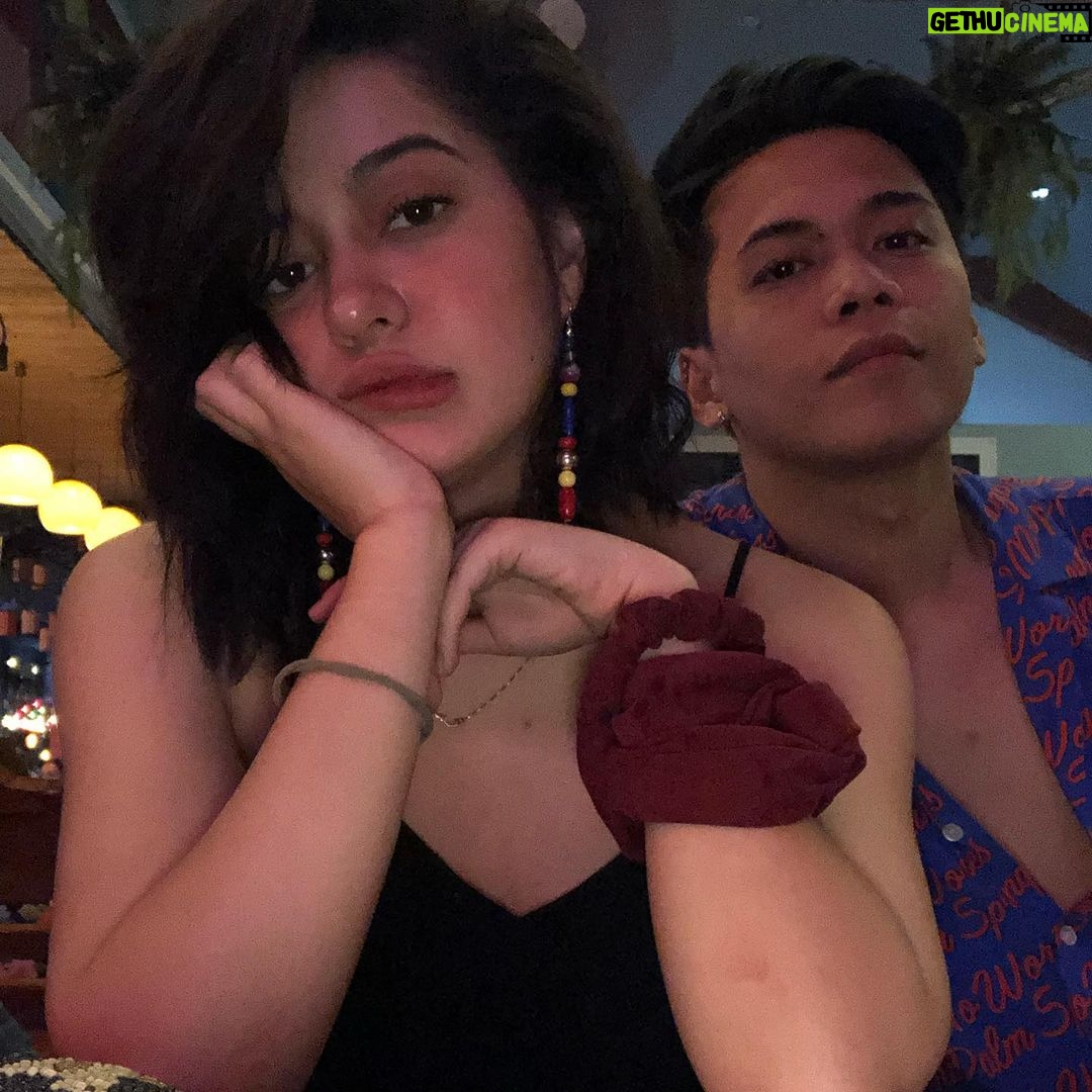 Sue Ramirez Instagram - Ang saksi sa lahat lahat. Ilang taong hawak ang kamay ng isa’t isa habang sabay namin tinutupad ang mga pangarap namin. Maswerte ang lahat ng tunituring mong kaibigan. Nagiisa ka, bes @imjoric ! HAPPY BIRTHDAY! Mahal kita 🤗♥️