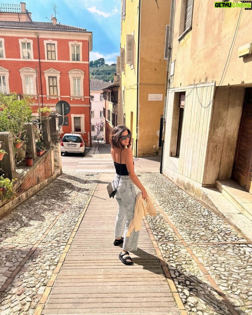 Sue Ramirez Instagram - Come away with me ✨ Spoleto, Italy