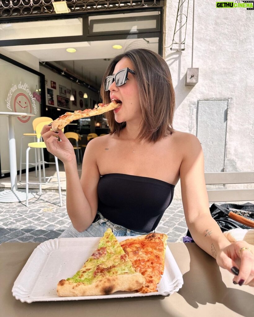 Sue Ramirez Instagram - Pizza on my mind 🍕🤌🏻 Spoleto, Italy