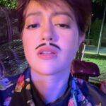 Sue Ramirez Instagram - Pogi ba? 👨🏻💕 (feel na feel nanaman ng gegu) 🤣🤣🤣 Si JILL???!!! Naging si JACK???!!!!! 😱😱😱 Salamat sa lahat ng nanonood ng #JackAndJillSaDiamondHills 🥰 Pwede din ako Eros lookalike! 😅Mapapanood niyo din sa @tv5manila ang baging season ng #TheIronHeart 🦾♥️