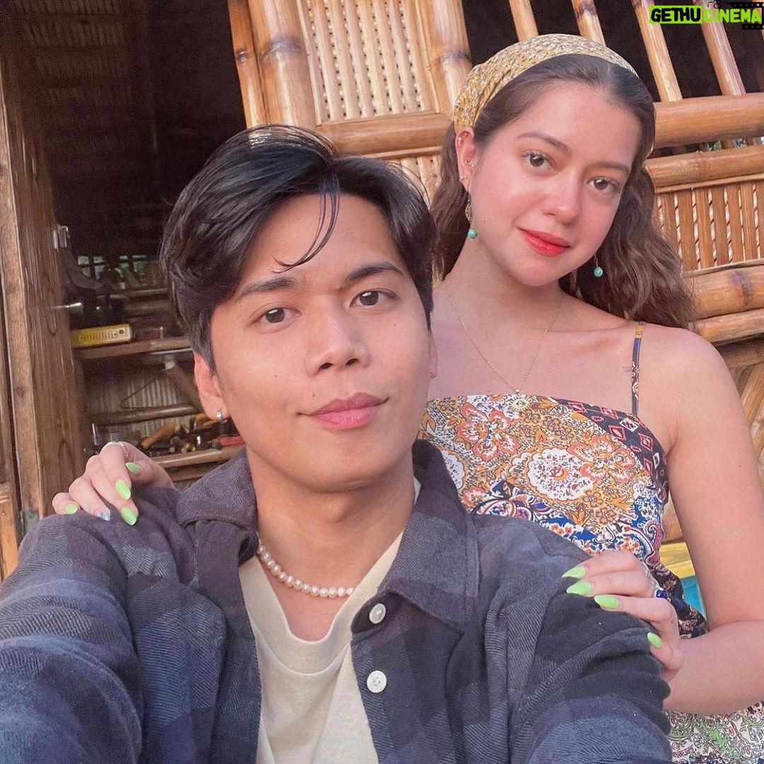 Sue Ramirez Instagram - Ang saksi sa lahat lahat. Ilang taong hawak ang kamay ng isa’t isa habang sabay namin tinutupad ang mga pangarap namin. Maswerte ang lahat ng tunituring mong kaibigan. Nagiisa ka, bes @imjoric ! HAPPY BIRTHDAY! Mahal kita 🤗♥️