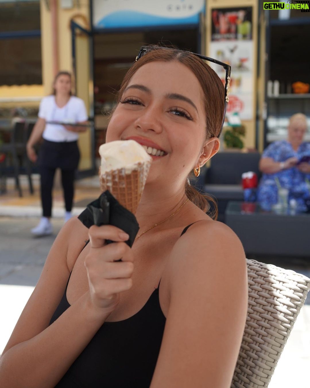Sue Ramirez Instagram - Our world is getting warmer everyday, protect your skin with sunscreen and don’t forget to stay cool and hydrated. 💦 Olympia, Greece