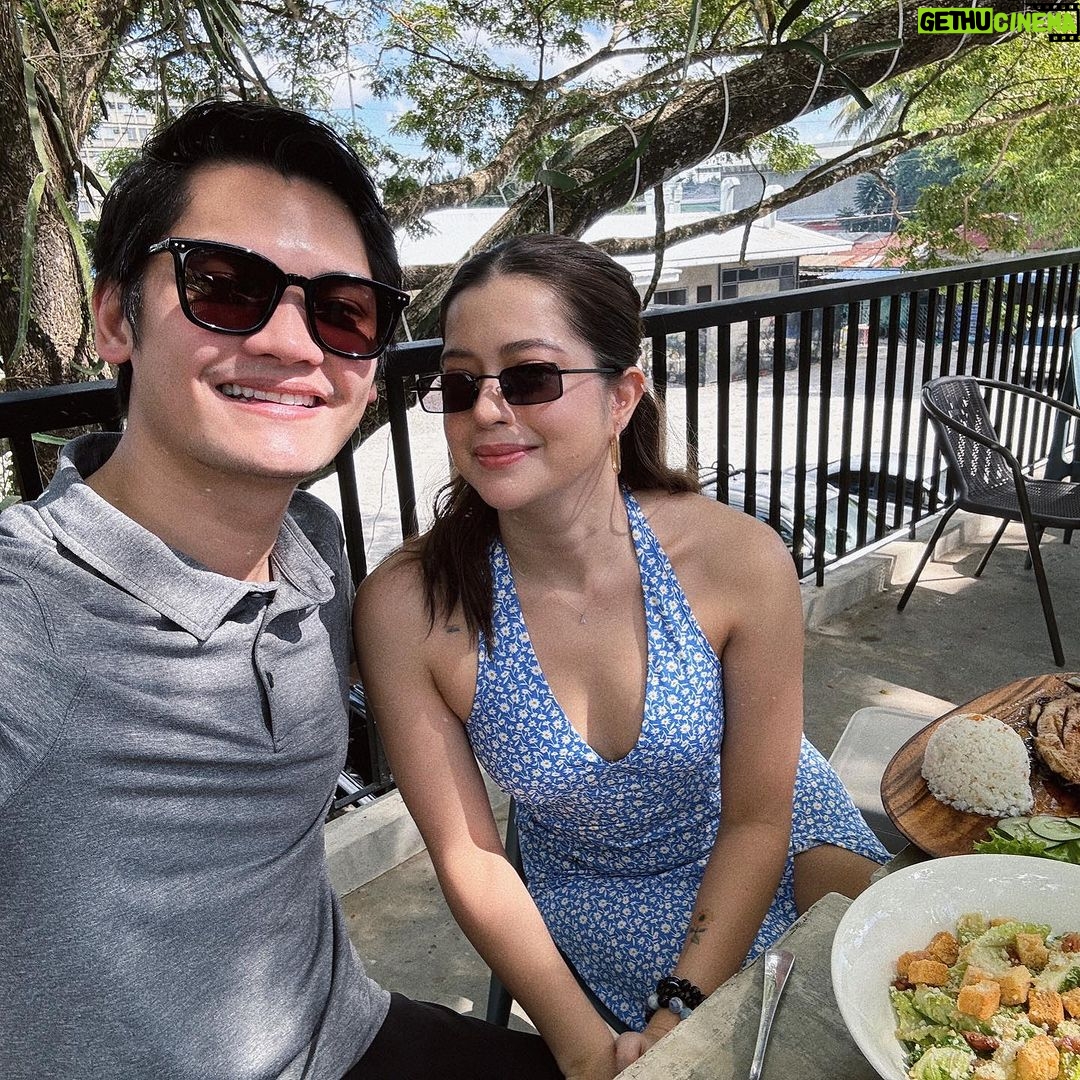 Sue Ramirez Instagram - Last breakfast date of the year #123123 🫶🏻☕️ Quino's